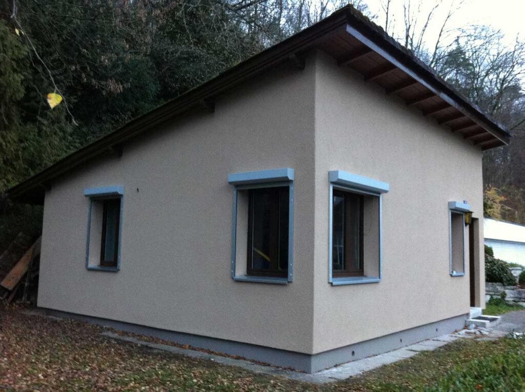 Haus nach der Anbringung der Aussendämung